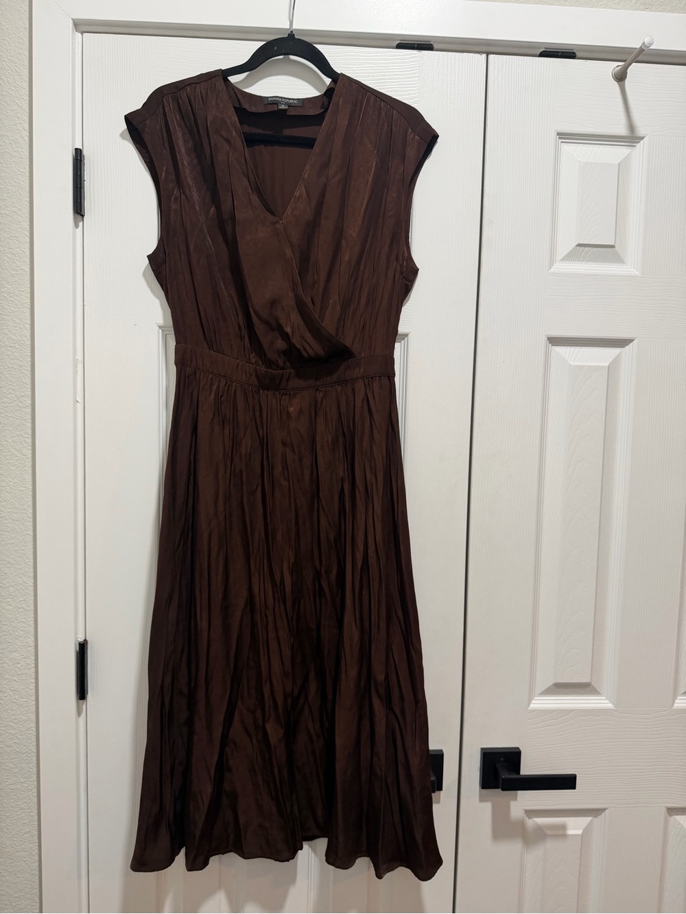 Banana Republic Brown V-Neck Sleeveless Women's Dress Size Small